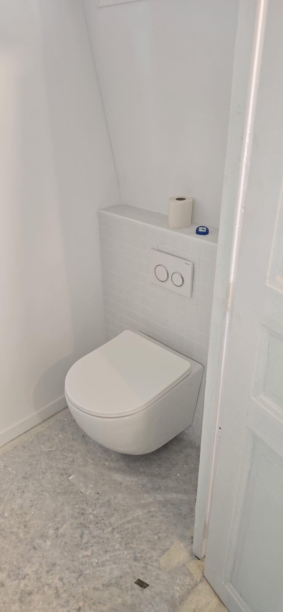 WC suspendu bâti-support